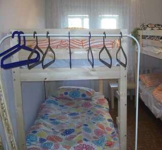 Гостиница Пионер Хостел Новосибирск Семейный номер с общей ванной комнатой (для 6 взрослых)-4